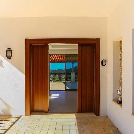 Sydney Villa